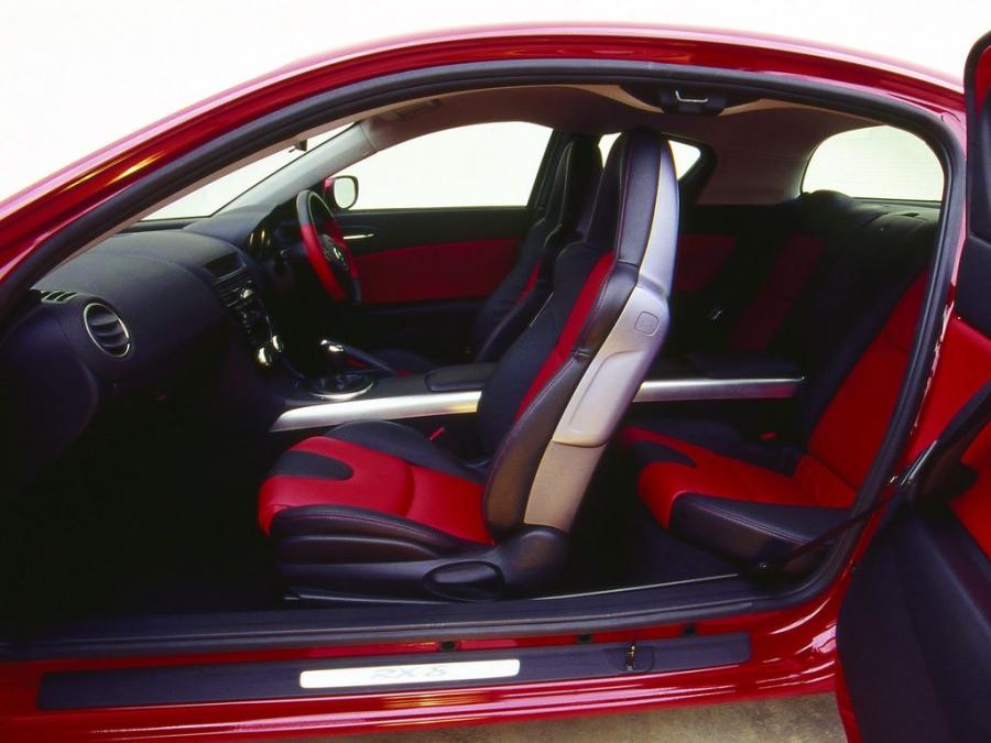 Интерьер Mazda RX-8 2003 года  (AU) (фото 6 из 13)